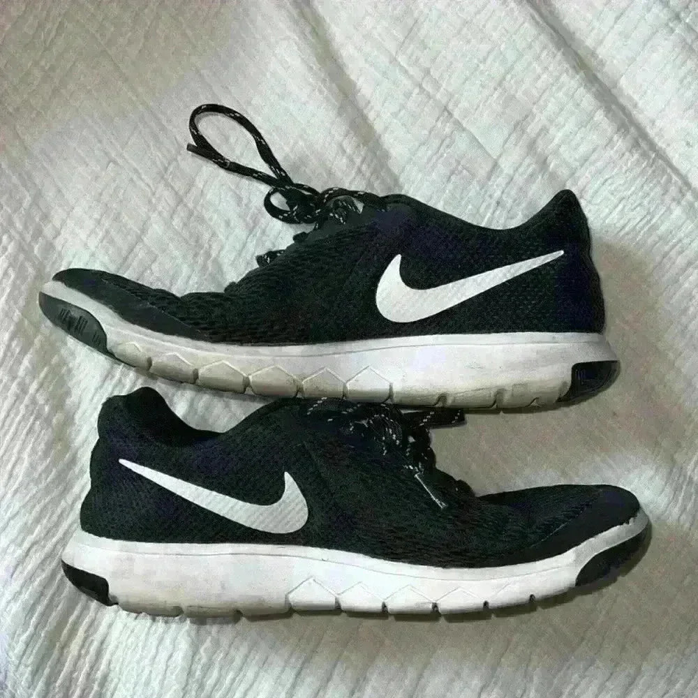 Nike Flex Experience RN 5 Women’s Running Sneakers
